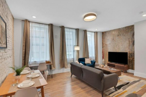Cozy Queen Loft in the Heart of Downtown Cincinnati condo
